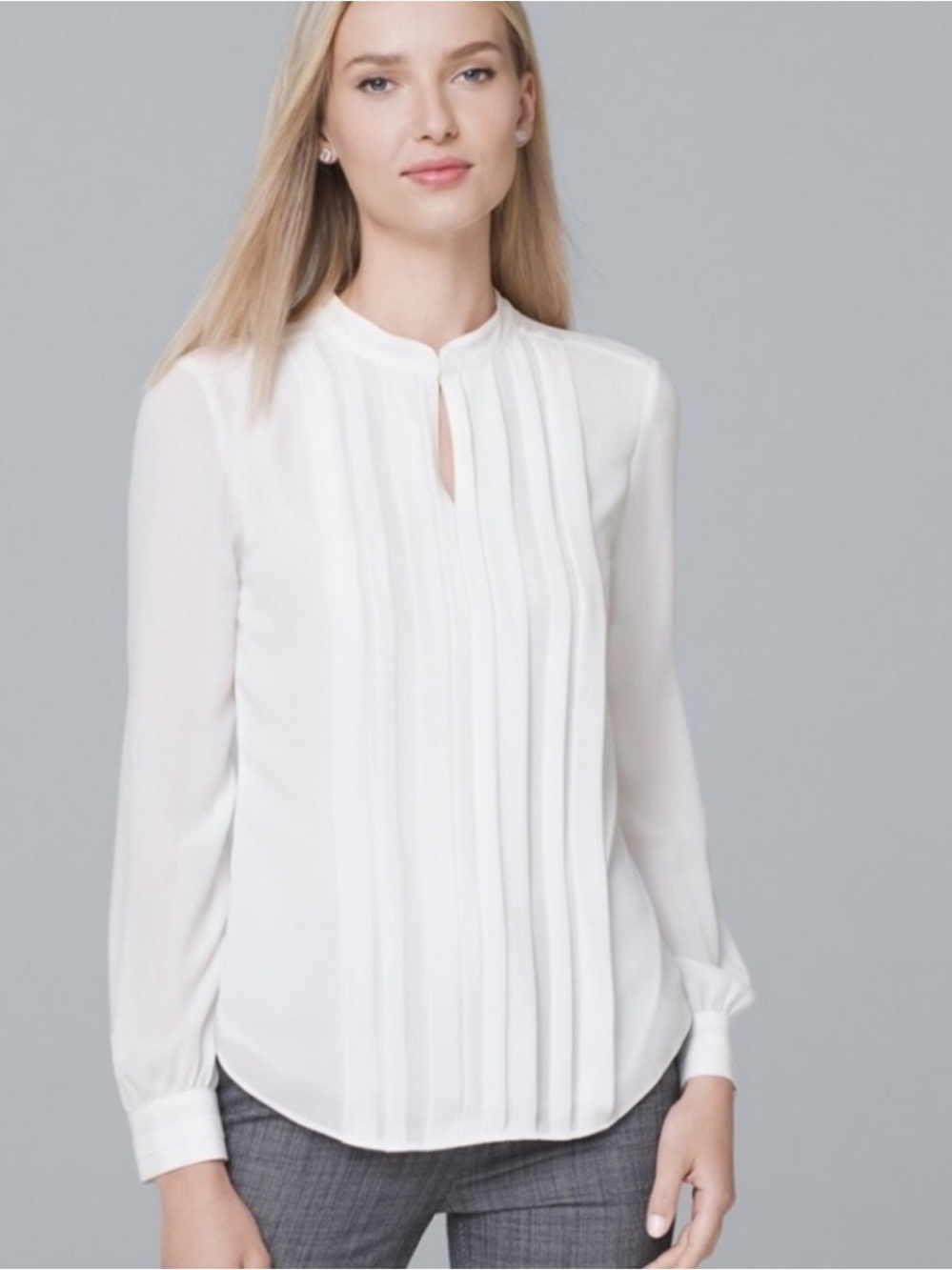 WHITE HOUSE BLACK MARKET 💕 Pleated Cream Long Sleeve Blouse